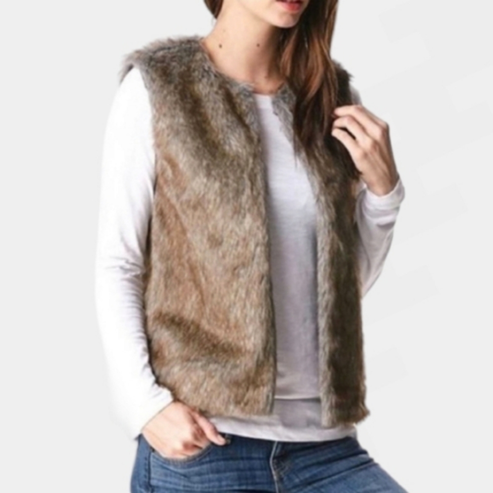 Glamsia Faux Fur Vest